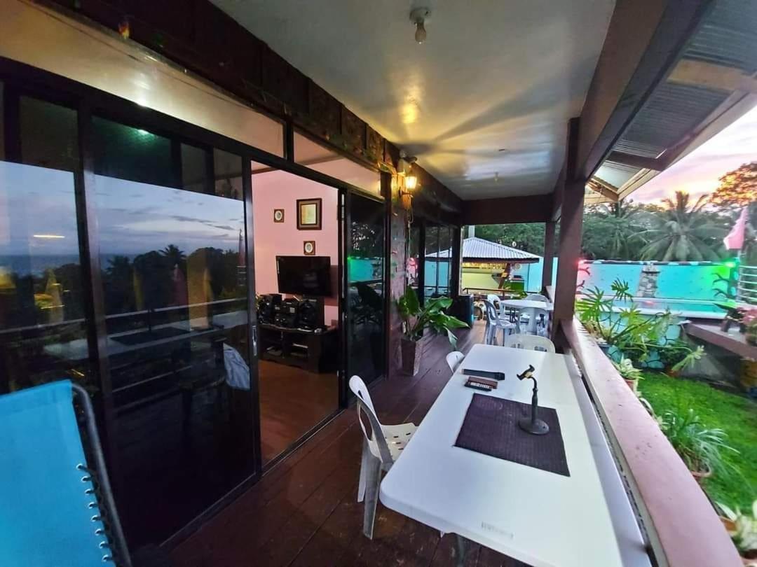 Island Samal Overlooking View House With Swimming Pools San Antonio  Exterior photo