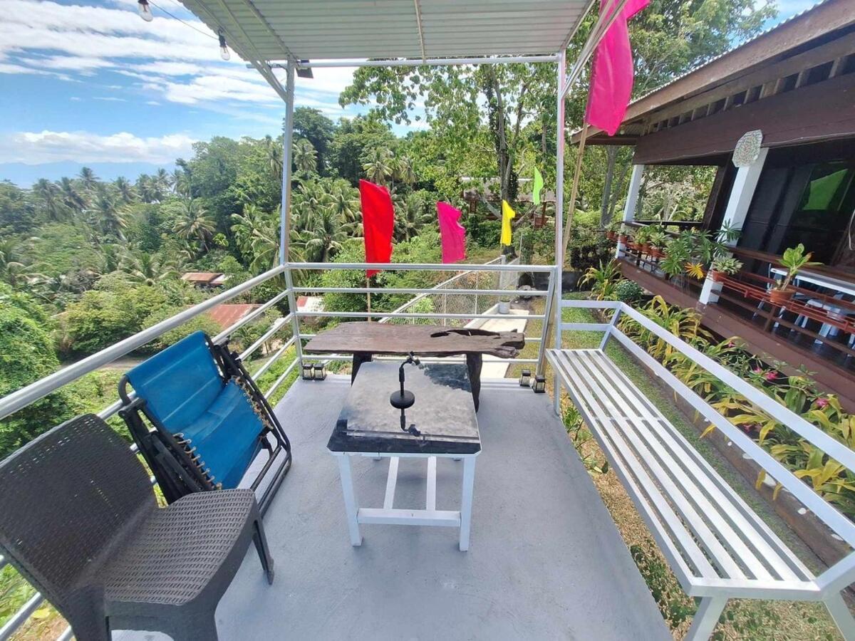 Island Samal Overlooking View House With Swimming Pools San Antonio  Exterior photo
